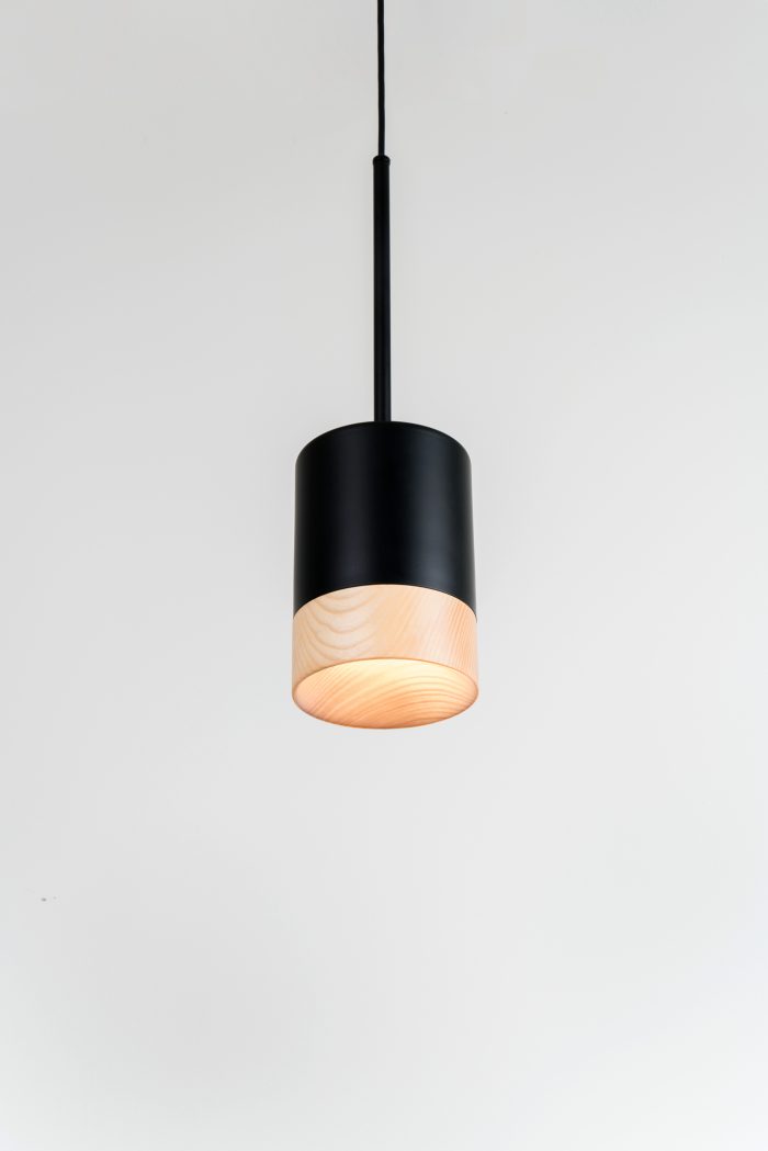 Derde hanglamp GU10 met gestructureerd zwart essen hout - Afbeelding 2