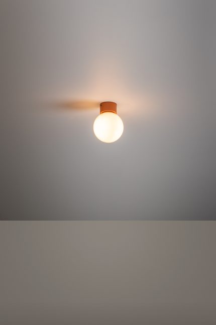 Symphony wandlamp G9 met textuur in koperkleur
