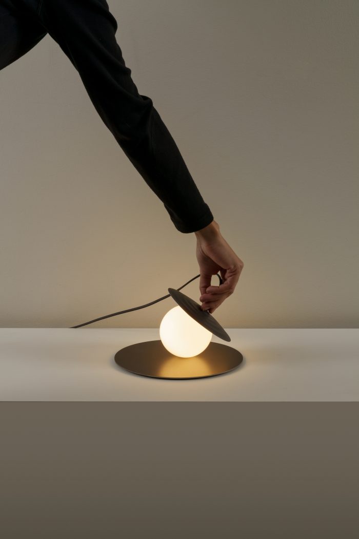 Symphony Tafellamp G9 in gestructureerd antraciet grijs. - Afbeelding 4