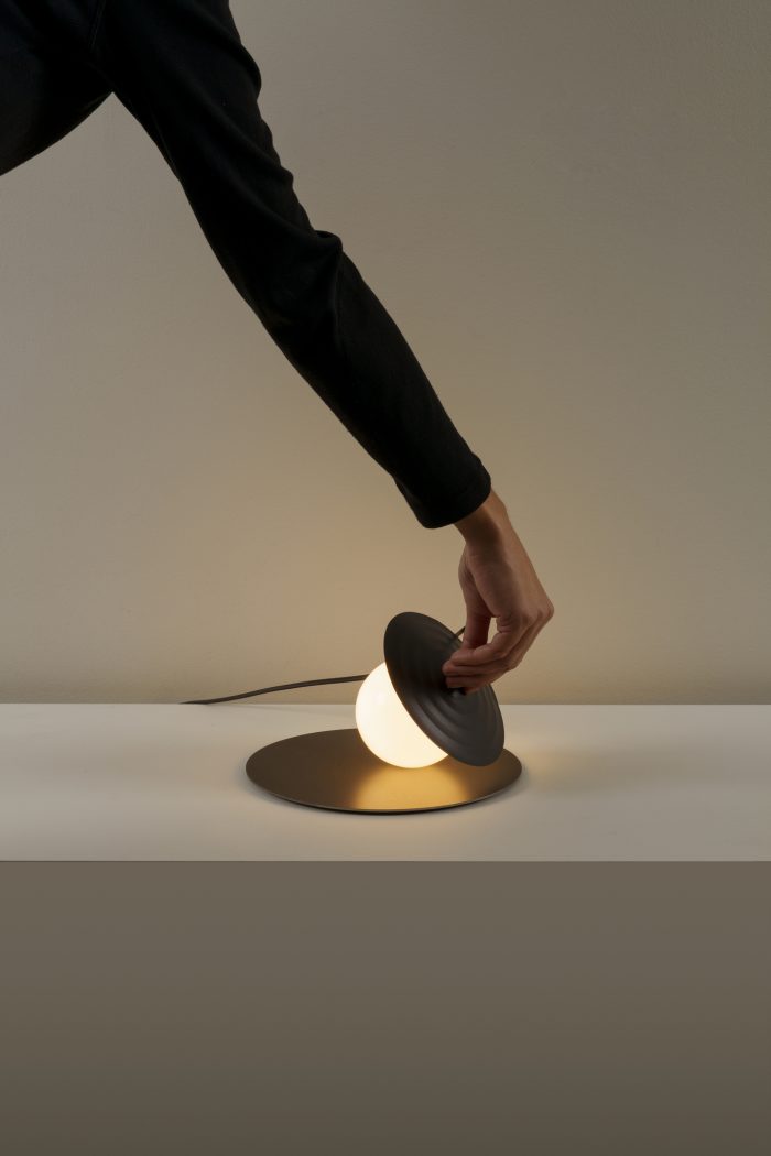 Symphony Tafellamp G9 in gestructureerd antraciet grijs. - Afbeelding 5