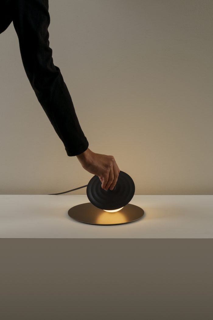 Symphony Tafellamp G9 in gestructureerd antraciet grijs. - Afbeelding 6