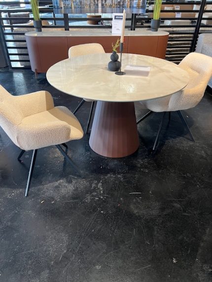 outlet eettafel