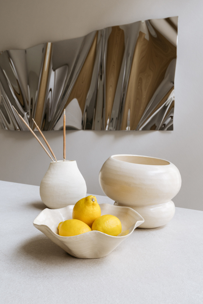 1045-2.jpg Handmade bowl Kate van aardewerk - Afbeelding 3