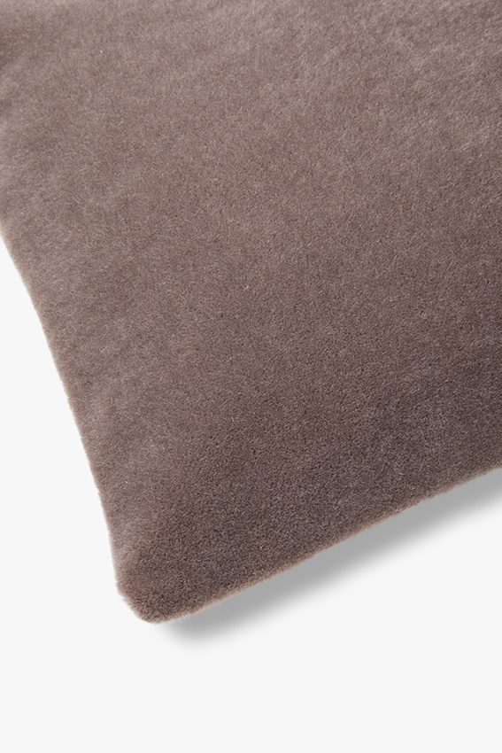 1054-5.jpg Mohair sierkussenhoes Amy aubergine 50x50 cm - Afbeelding 6