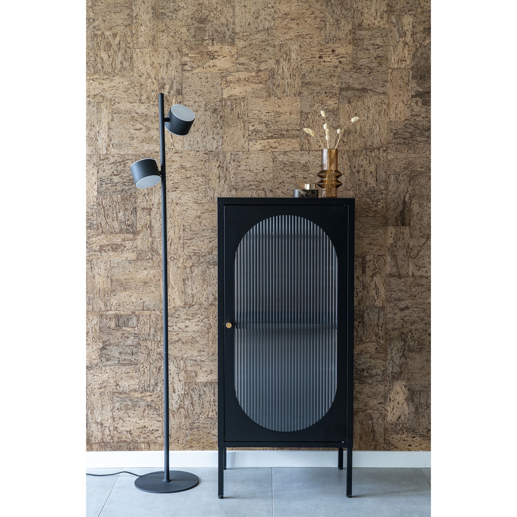 3001210-1.jpg Adelaide Vitrinekast - Vitrinekast in zwart met geribbelde glazen deur 35x50x110 cm - Afbeelding 2