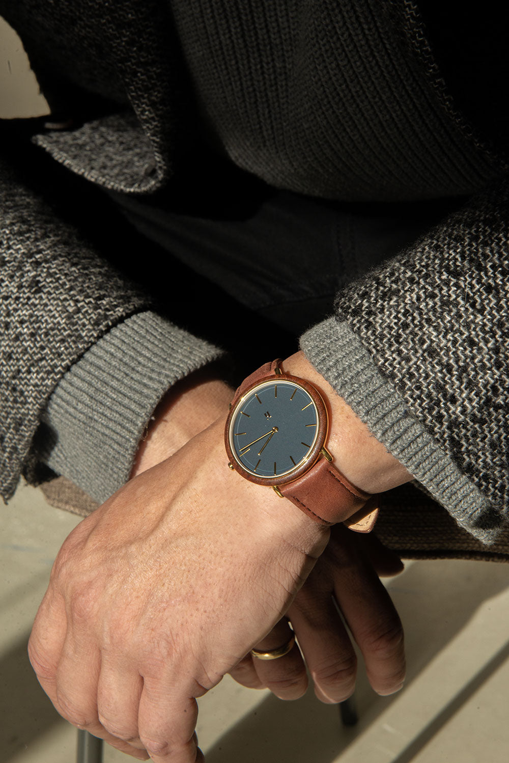 601513202004-8.jpg Horloge Smokey Blue - Afbeelding 9