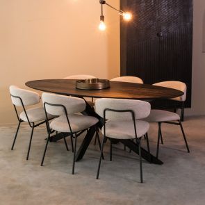 LABEL51 eettafel James – mangohout met zwart metalen onderstel