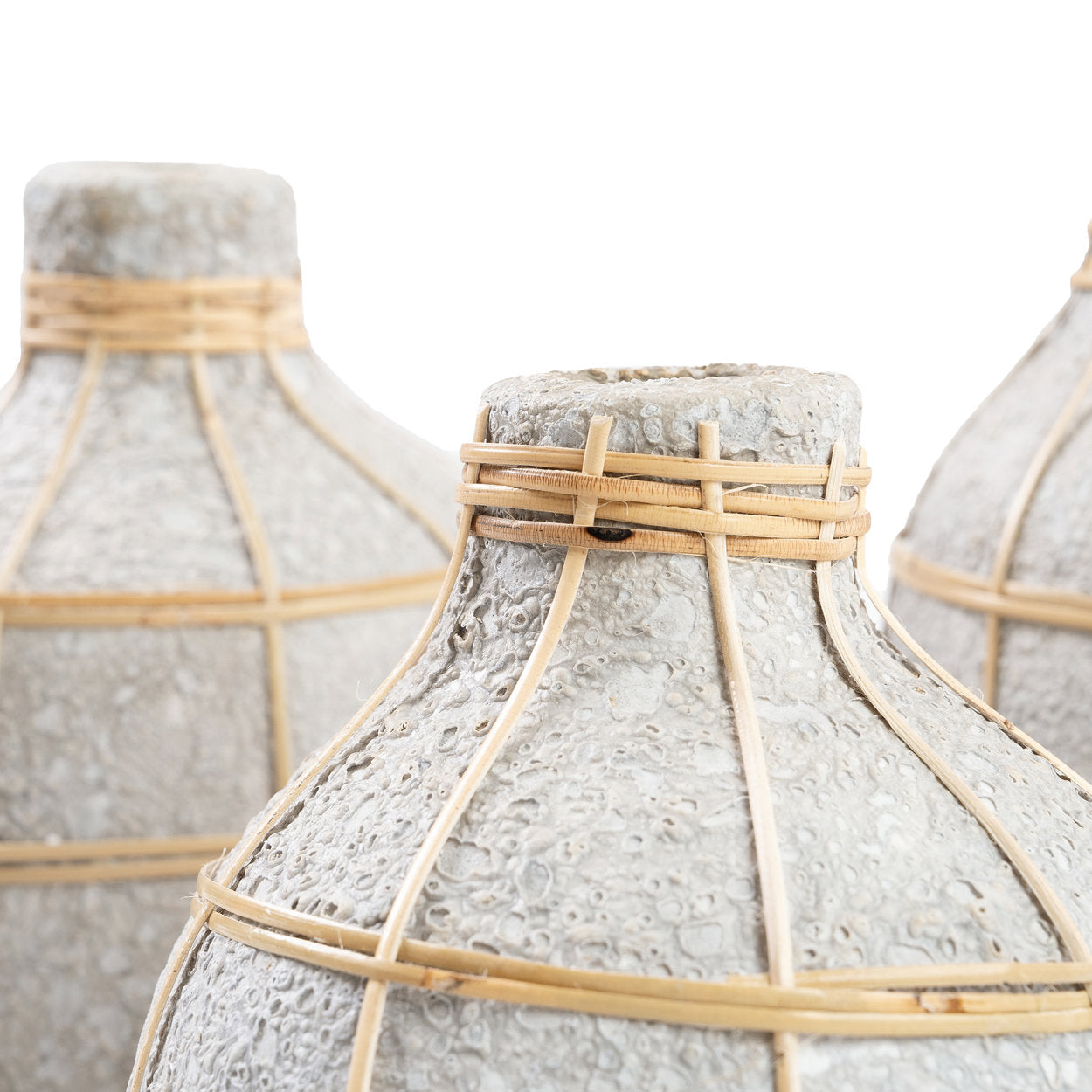 JABR090ConN-M-5.jpg De Whoopy Vaas - Beton Natuurlijk - M - Afbeelding 6