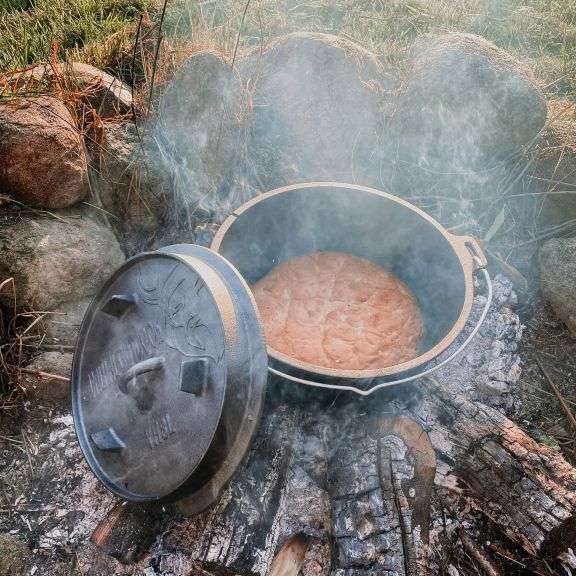 VH_497785-5.jpg Nederlandse Oven Braadpan Gietijzer 8 Liter - Afbeelding 6