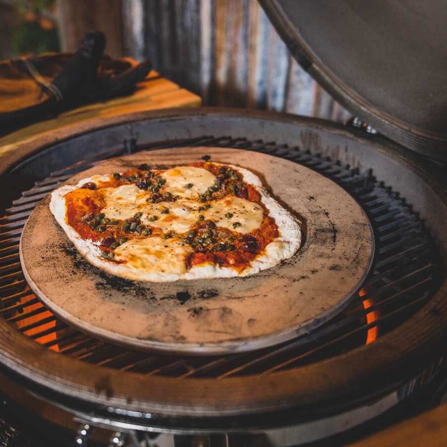 YA_490300-3.jpg BBQ Accessoire Kamado 19" Grote Pizzasteen - Afbeelding 4