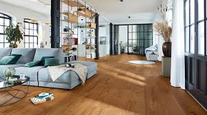 Meister Lindura – extra brede planken met natuurlijke houtnerf in modern interieur
