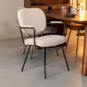 Eetkamerstoelen trend: afgeronde vormen en ton-sur-ton