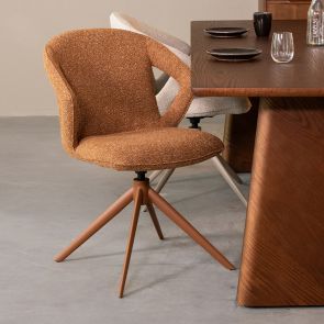 Eetkamerstoelen onderhoud en vloerbescherming